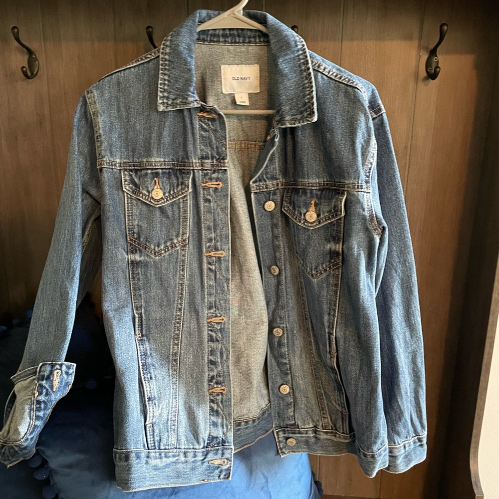 Jean jacket SZ small. Worn once